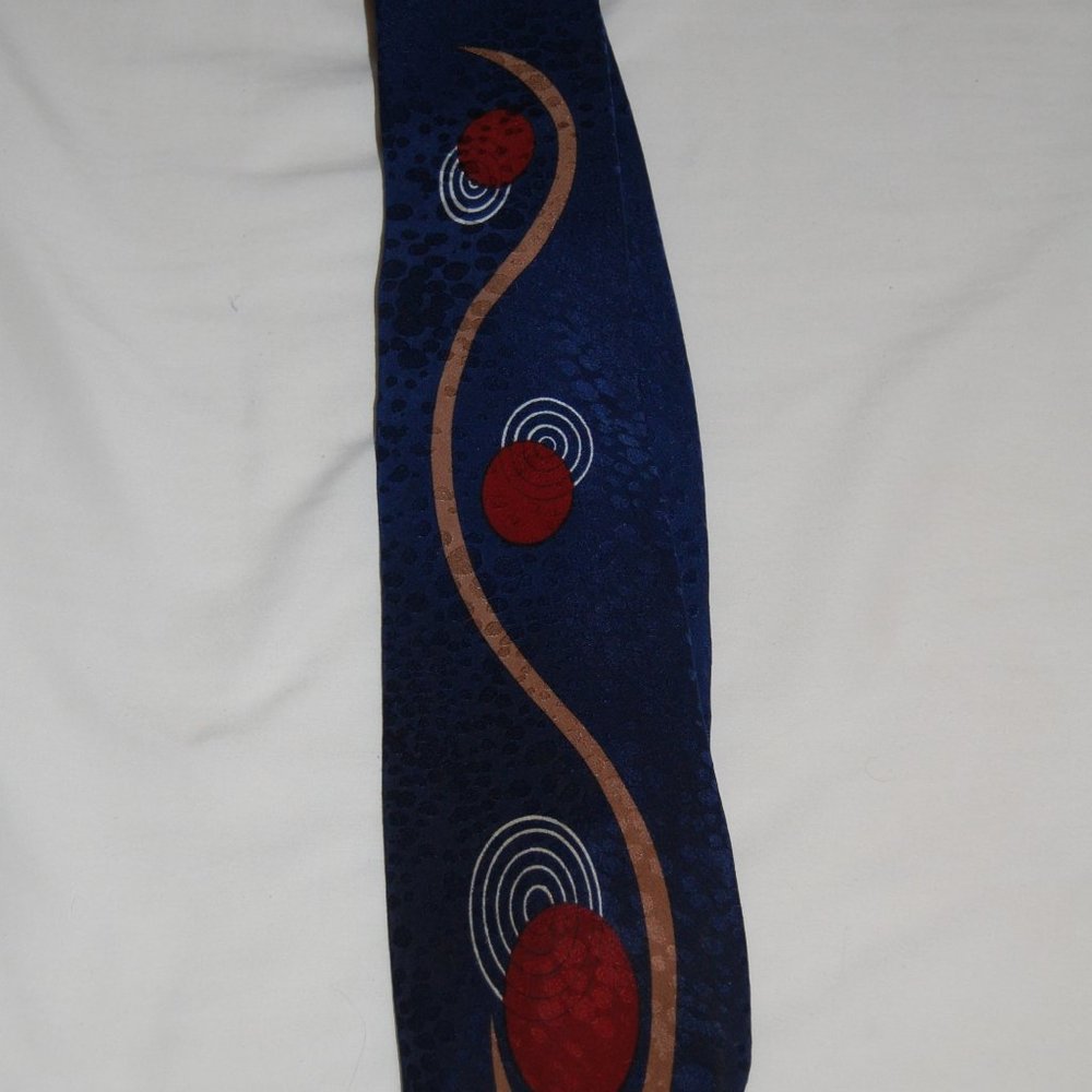 Corner Stone Tie